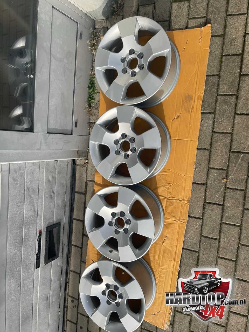 Felgi Komplet Nissan Navara 16 cali 6x114x66