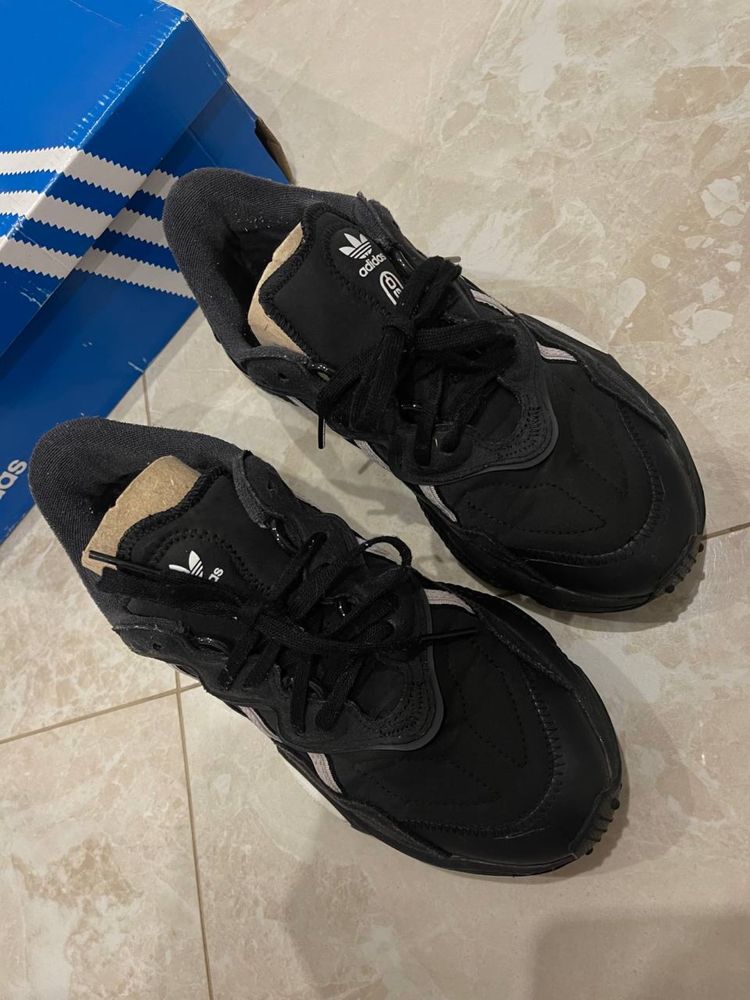 Кросовки Adidas ozweego