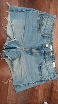 Jeansowe szorty damskie
