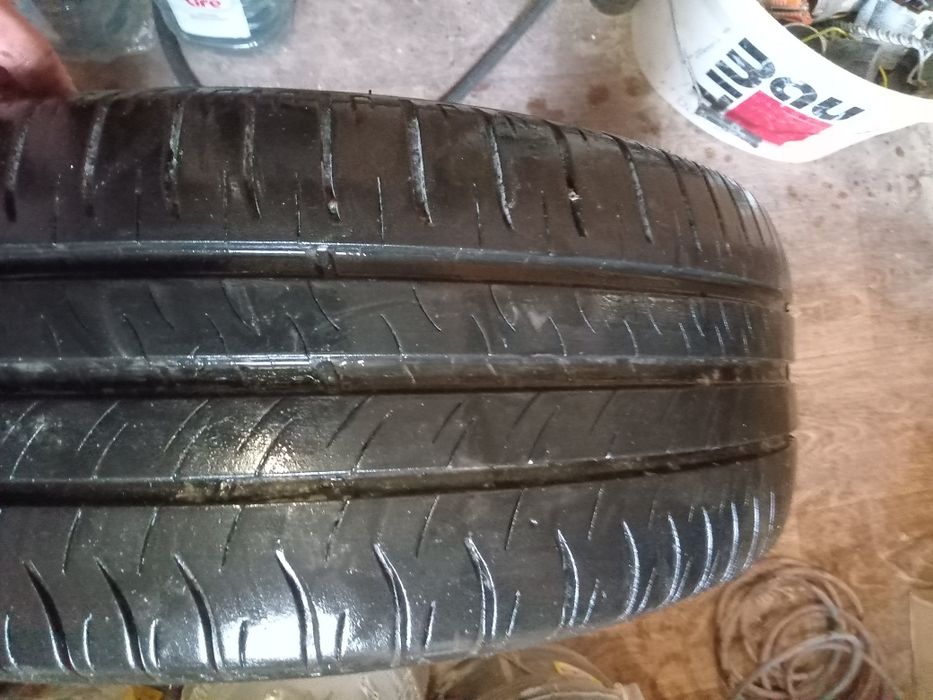 Продам шини  зима Нокіа 205/60/16.  Літо Мішелін 205/55/16