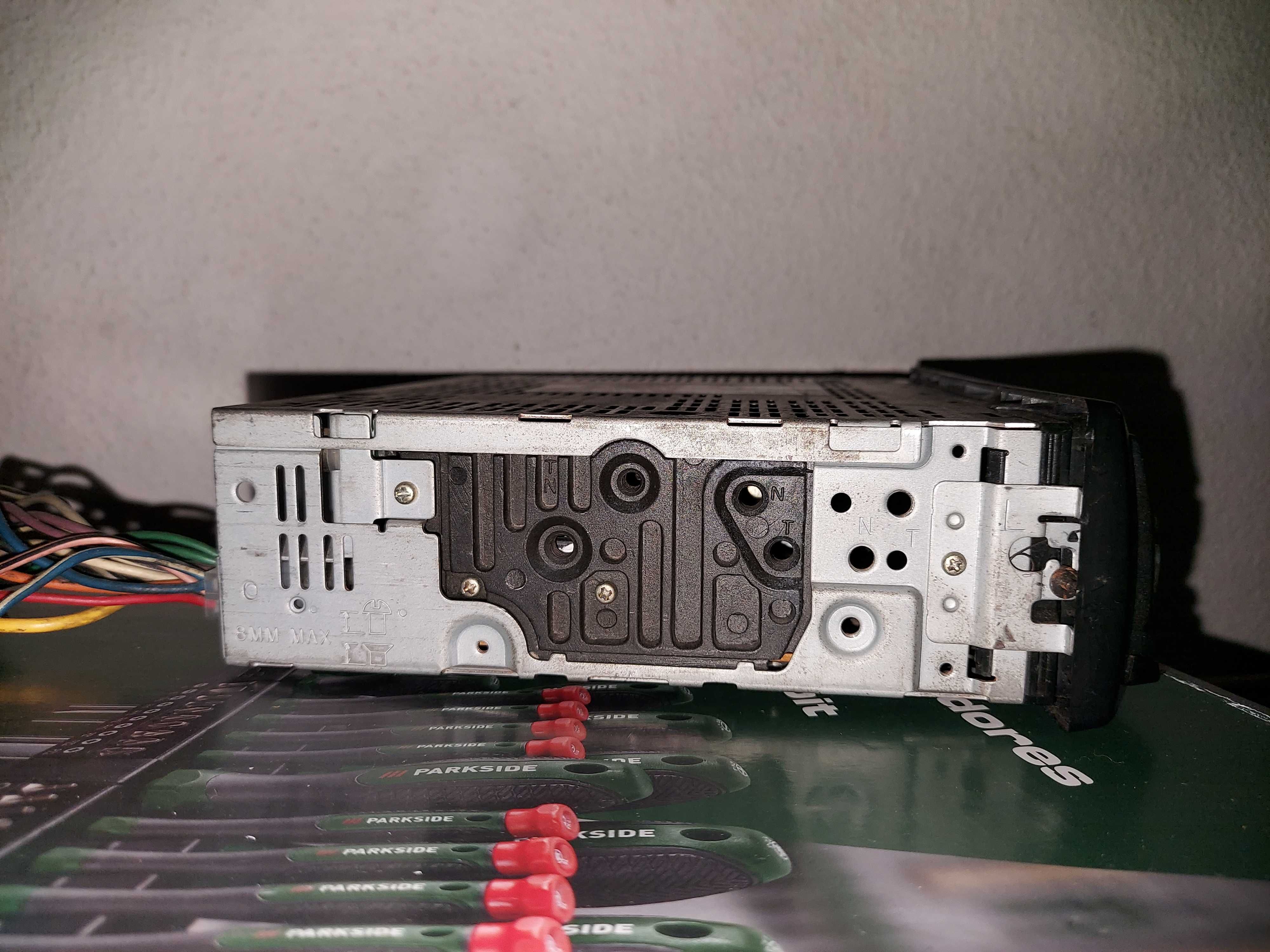 Auto Radio Cassete Alpine TDM-7582R