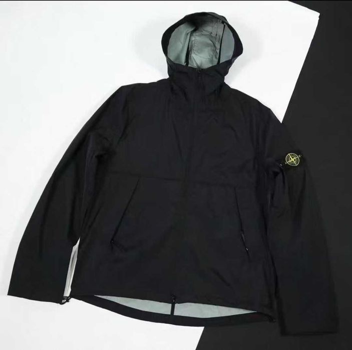 Stone Island: Chroni na świeżym powietrzu /L
