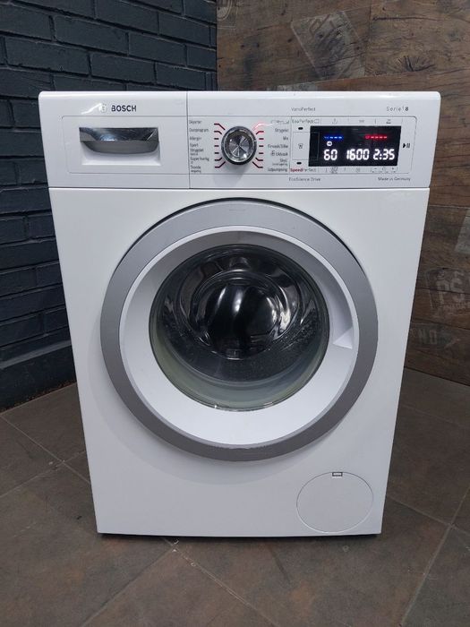 Виставковий зразок.Преміум пральна машина Bosch WAW32597SN.