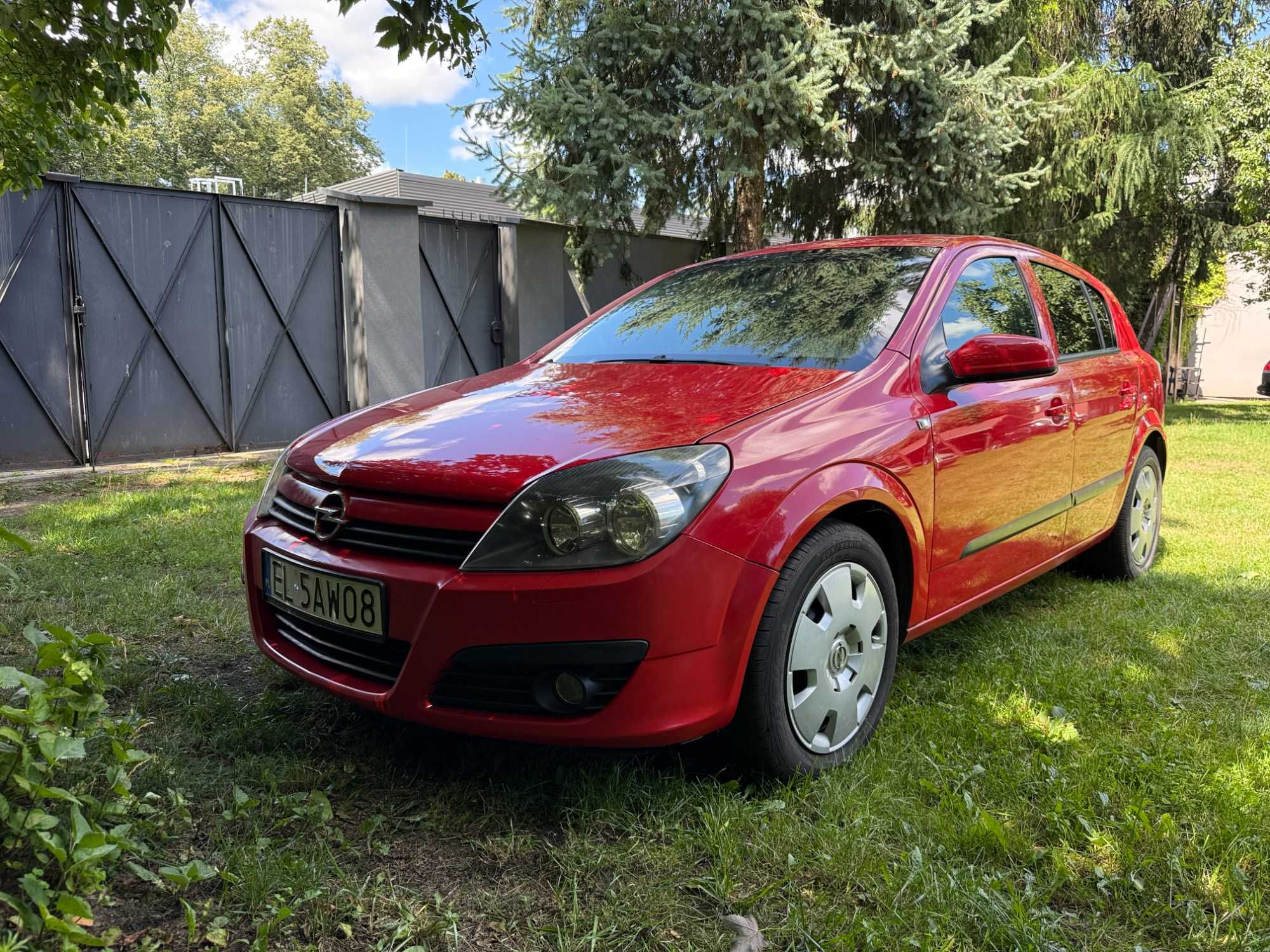 Opel Astra  H hatchback 5Drzwi 1.6 GAZ 2005r