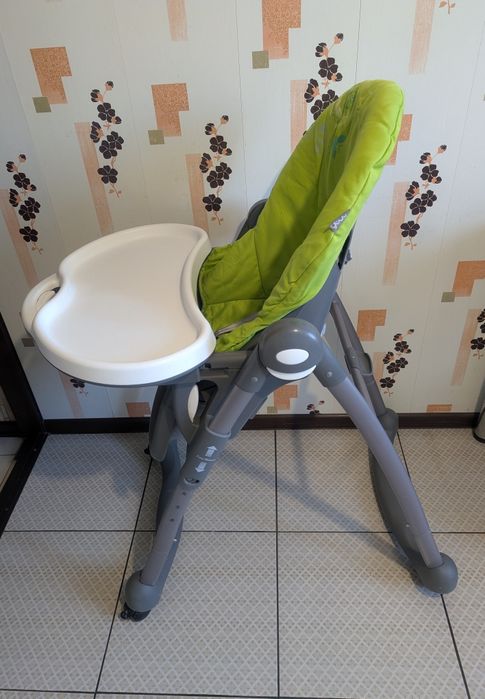 Столик для годування