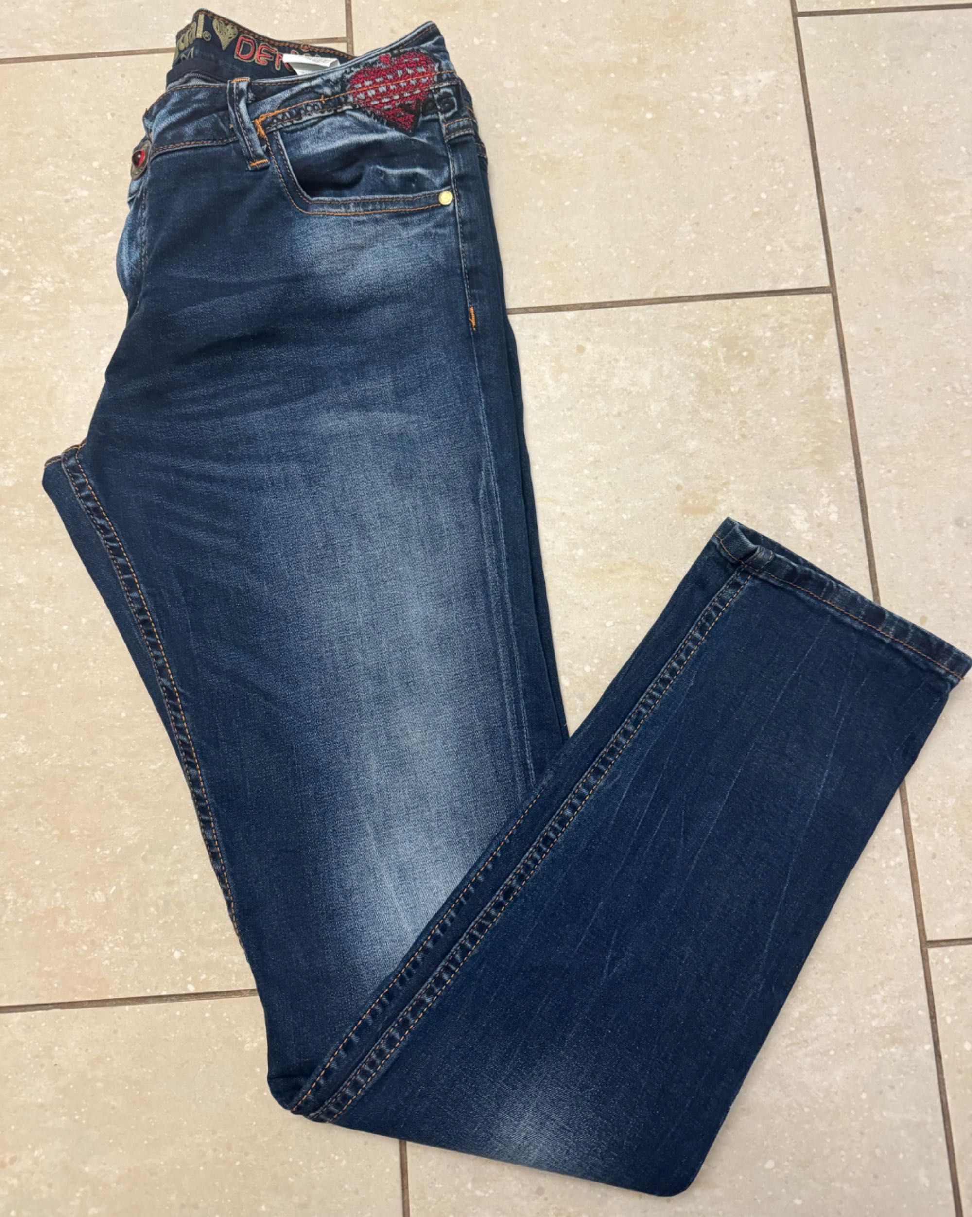 Desigual spodnie jeans r. XL/XXL piękne hafty, extra stan, logowane