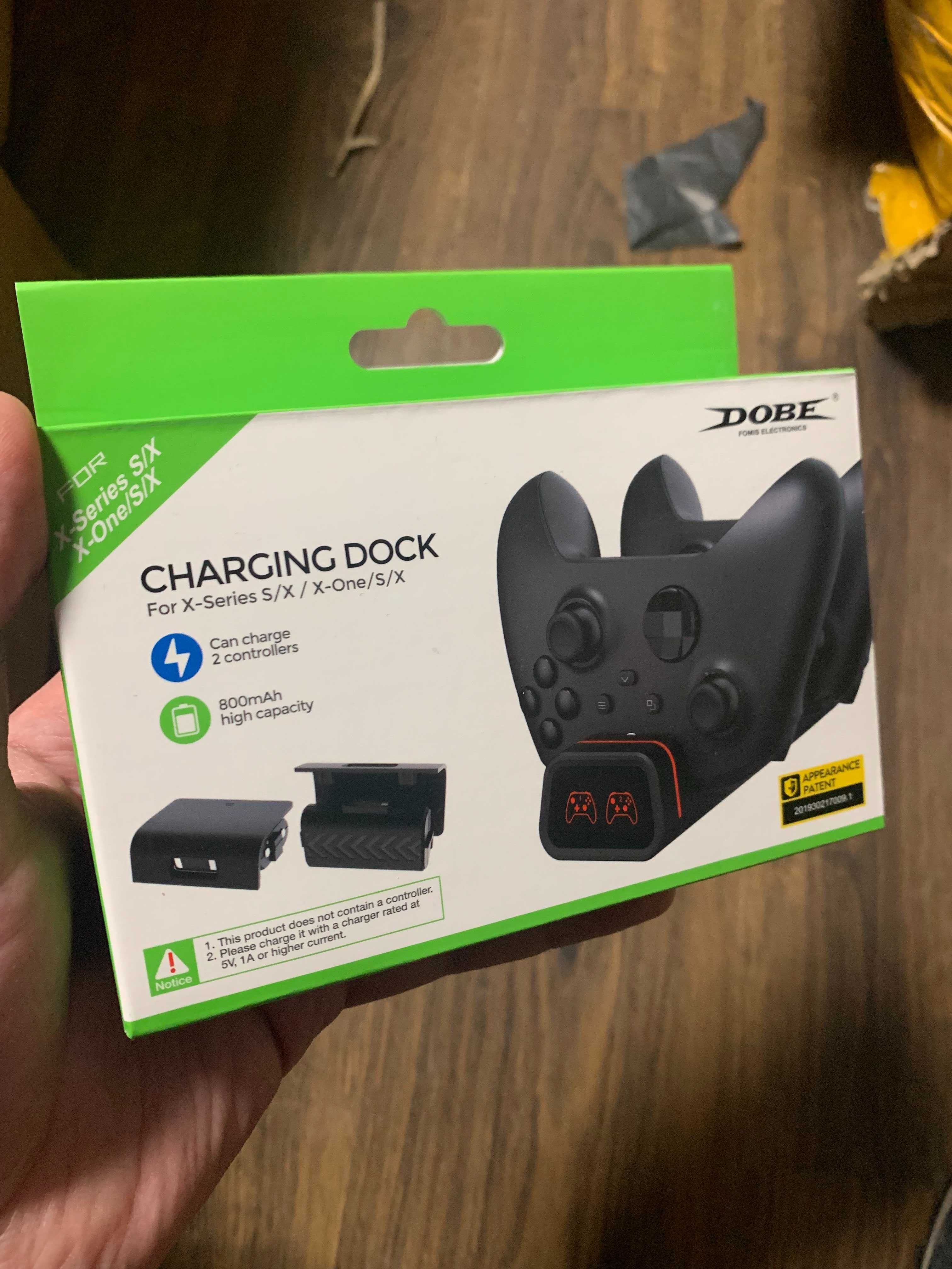 Xbox One/Xbox Series X 2 акумулятори, зарядна база, кришки