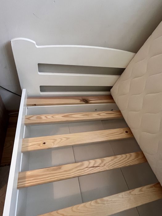 Łóżko drewniane białe 90x200