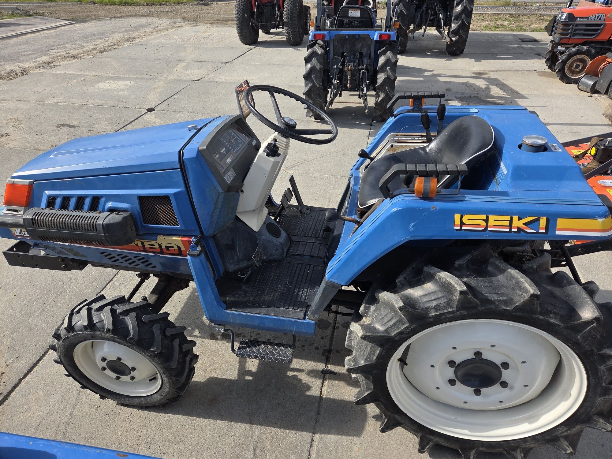 Traktorek japoński Iseki T180 TU185 18KM