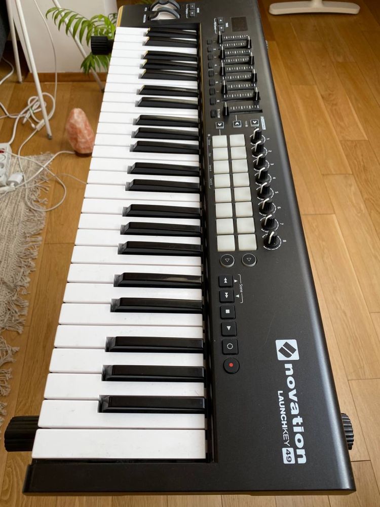 Kontroler Midi Novation Launchkay 49 Mk2