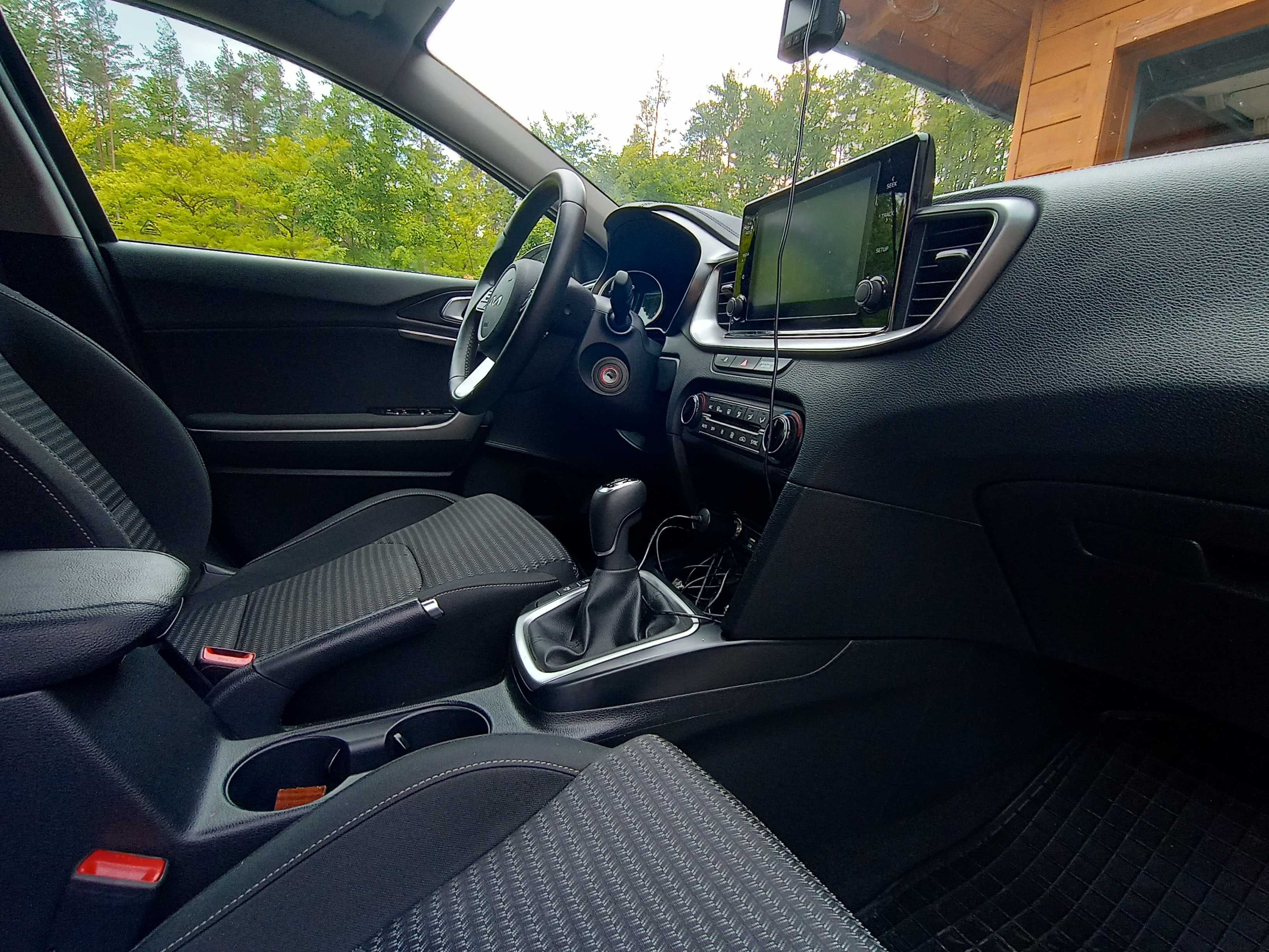 Kia XCeed 1.5 TGDI 160Km 6MT  Wyposażenie: M+SMART+A18, stan idealny