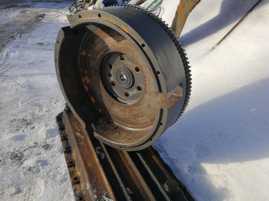 Ursus c 360 3p koło zamachowe /c 355 c4011 c330/