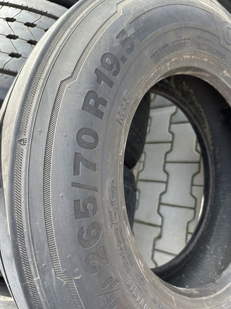 Continental ContiHybrid HT3 265/70R19.5