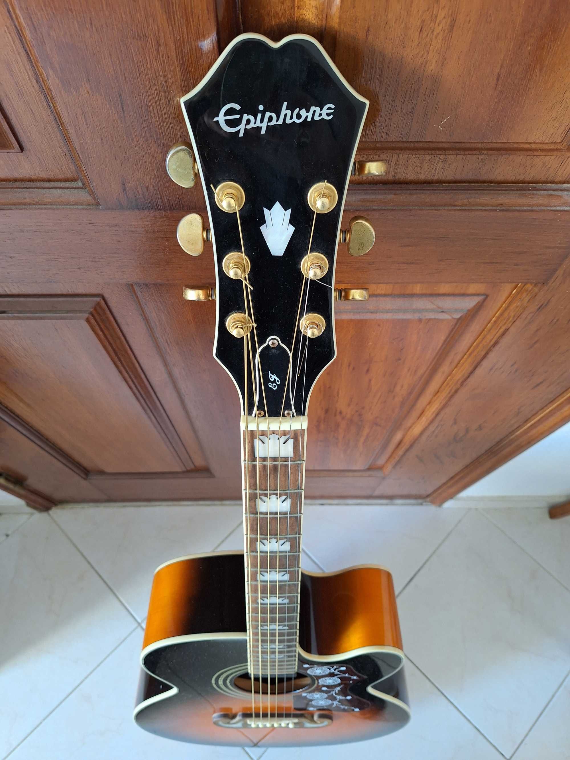 Epiphone J-200 EC studio Acoustic/Electric guitar