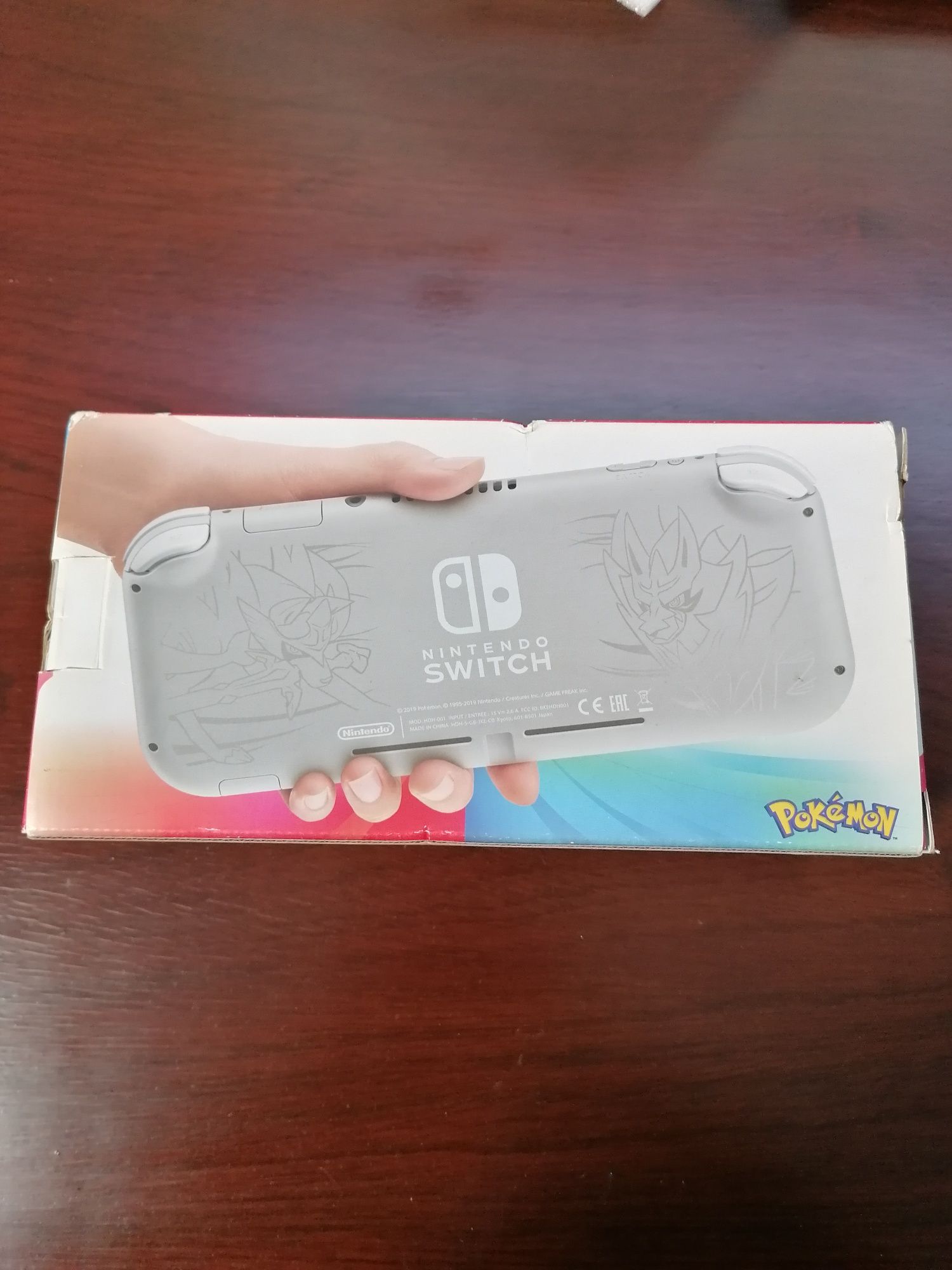 Nintendo Switch Lite Pokémon Edition Zacian Zamacenta