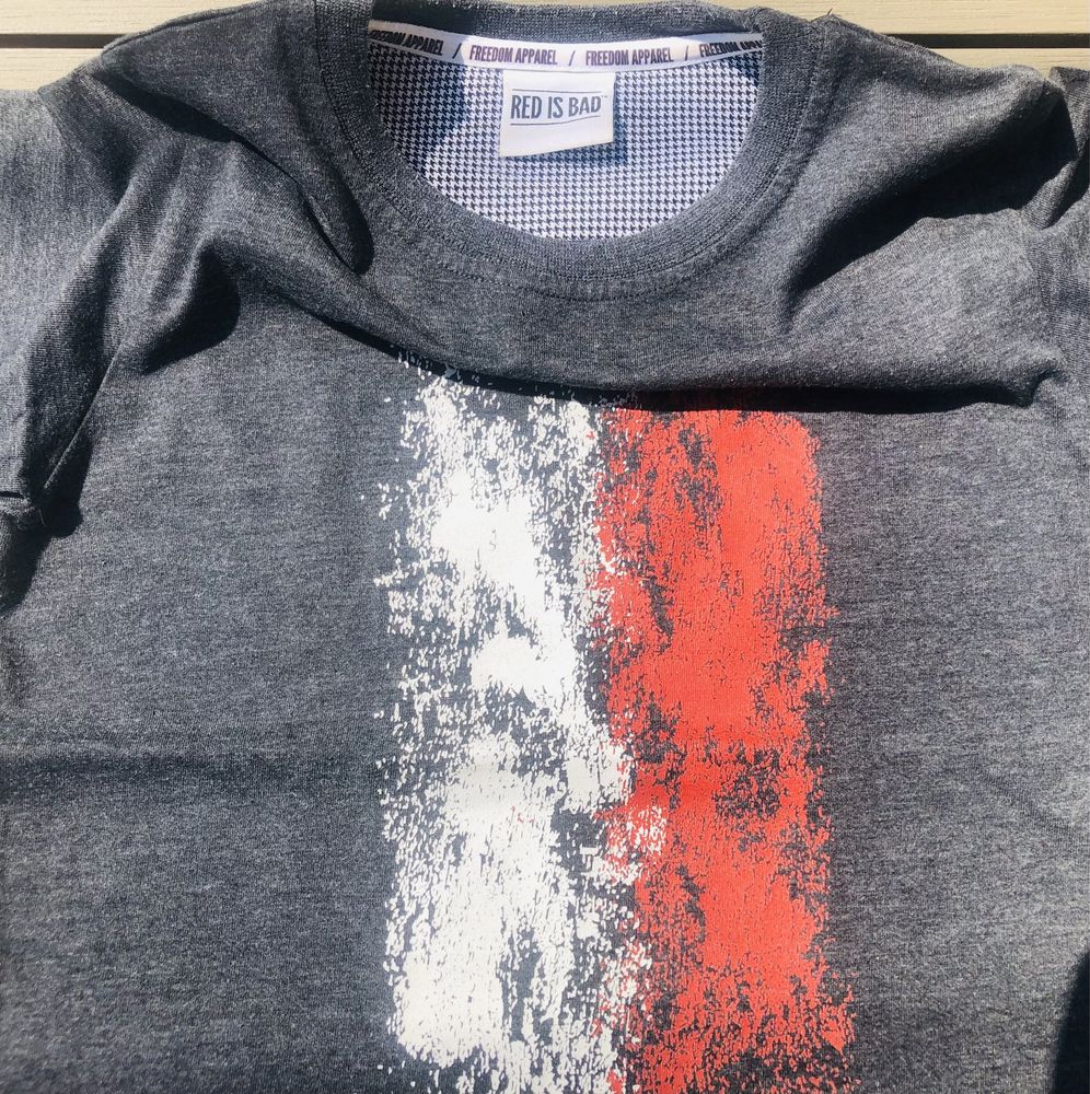 Koszulka patriotyczna RED IS BAD na 7-8 lat