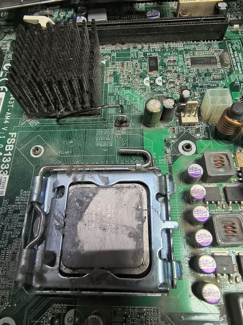 материнську плату Acer G43T-AM4 (v:1.0, Socket 775). + Процесор+ кулер
