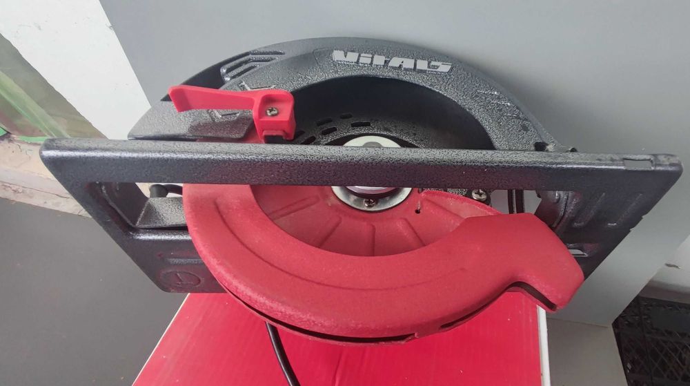 Ручная циркулярная пила Vitals Master Rg 1913BW