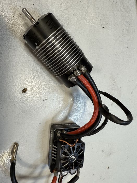 Combo Hobbywing xr8 sct silnik 2250kv