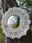Mandala z lustrem w stylu Boho z drewnianymi koralikami