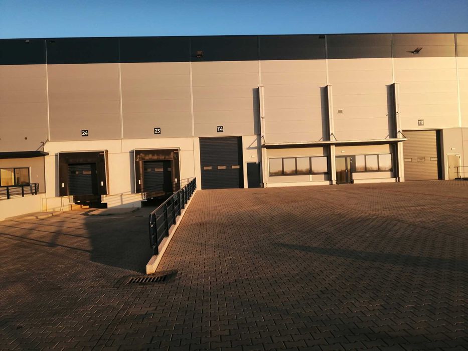 Wrocław - nowoczesny magazyn 2000 m2 w pobliżu autostrady A8.