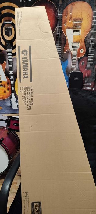 Бас-гитара YAMAHA TRBX-204