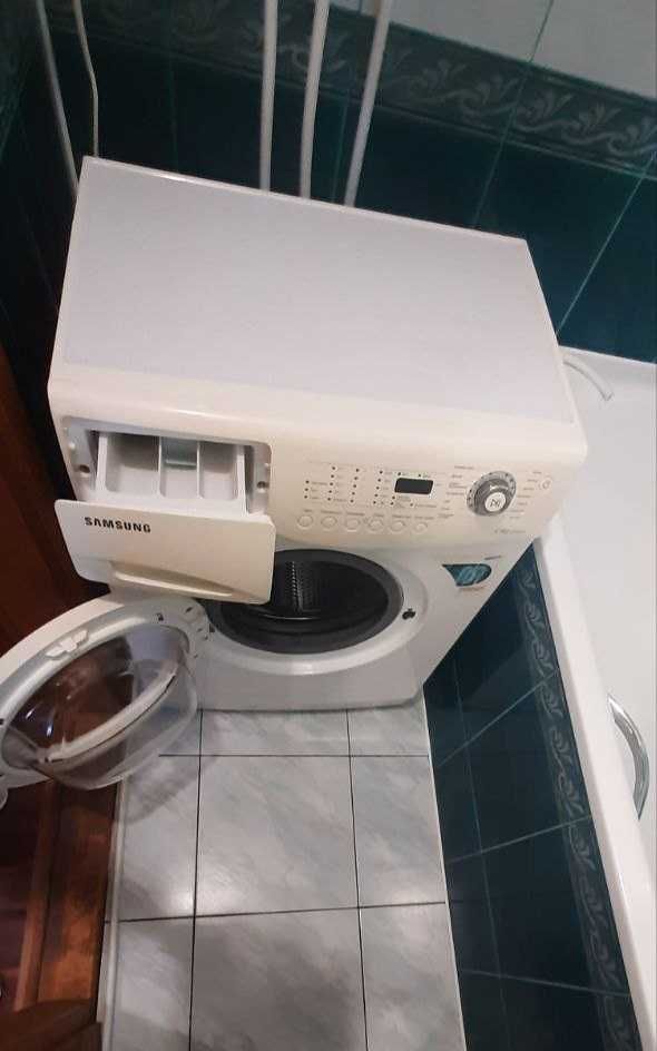 Пральна машинка Samsung WF6450N7W