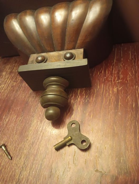 Sprzedam zegar wiszący sprawny