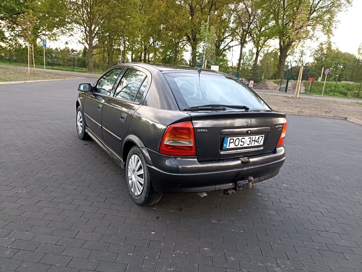 Opel Astra 1.7 Hak