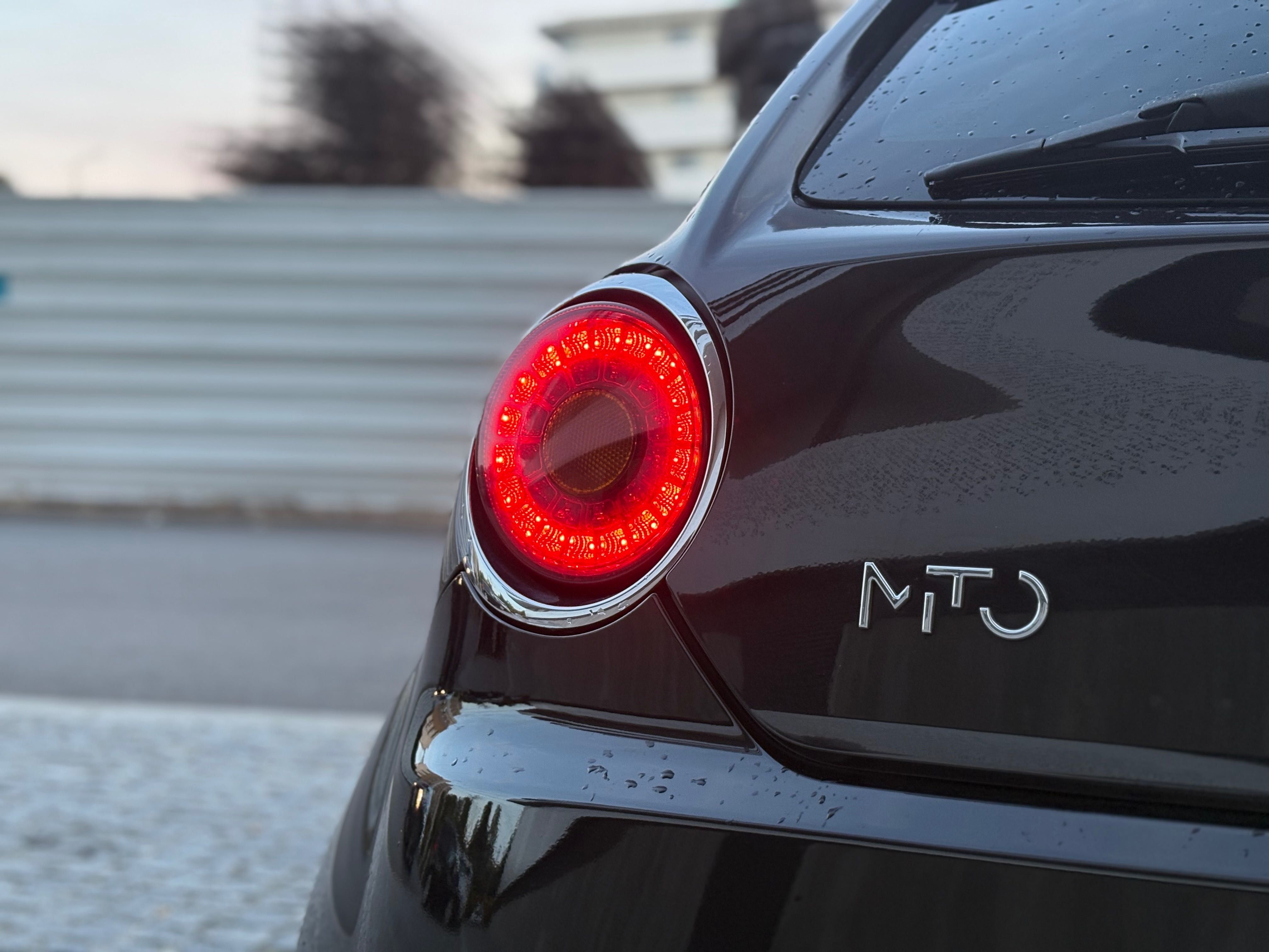 Alfa Romeo MiTo 1.6 JTDM 120cv – cheio de 
extras, único no mercado!