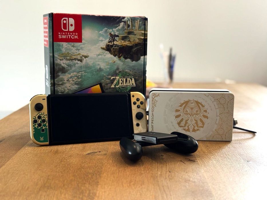Nintendo switch OLED Zelda Tears of the Kingdom