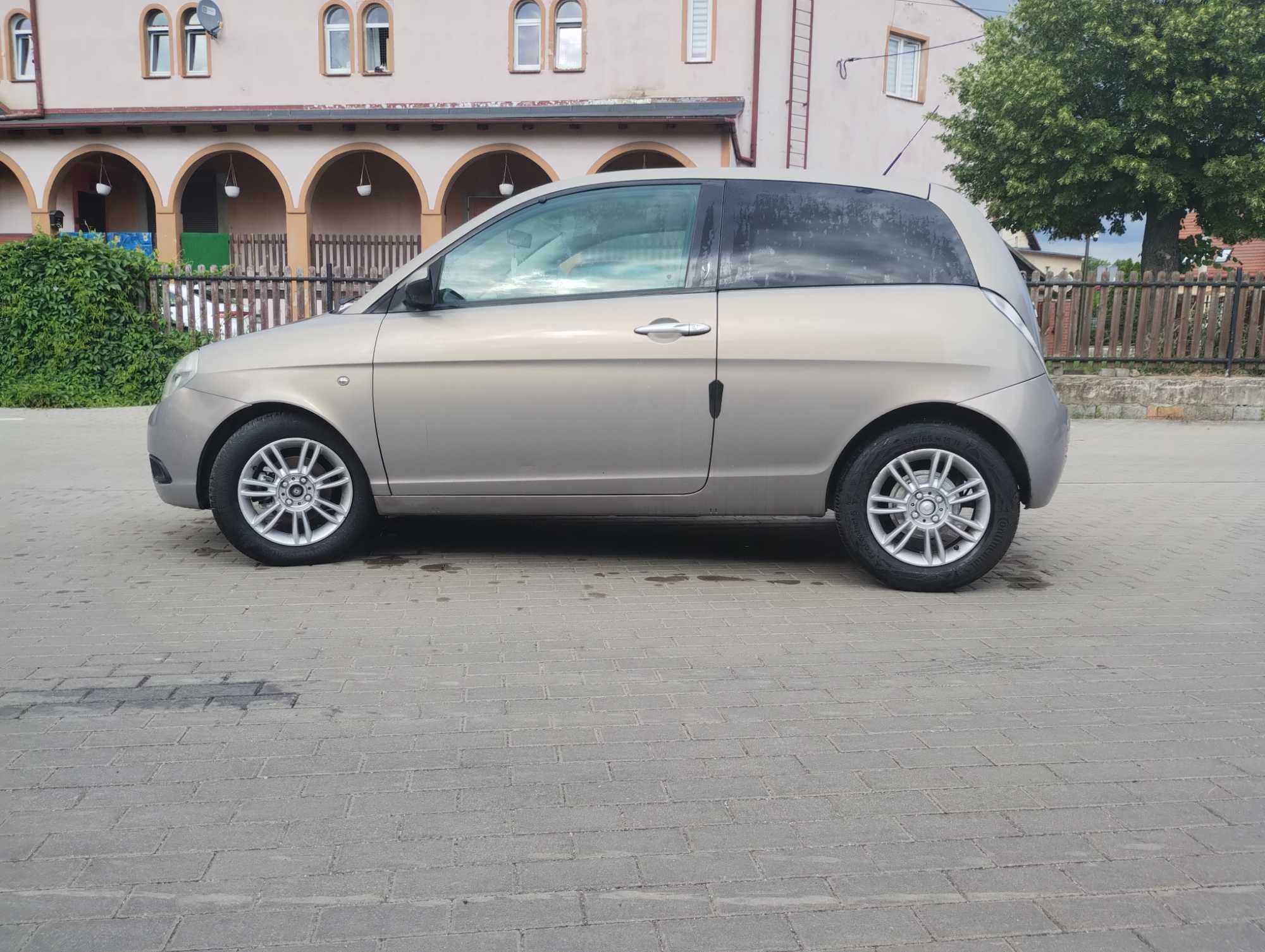 Sprzedam  Lancia Ypsilon