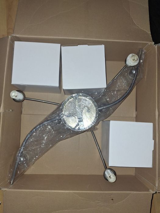 Nowy żyrandol marki alfa