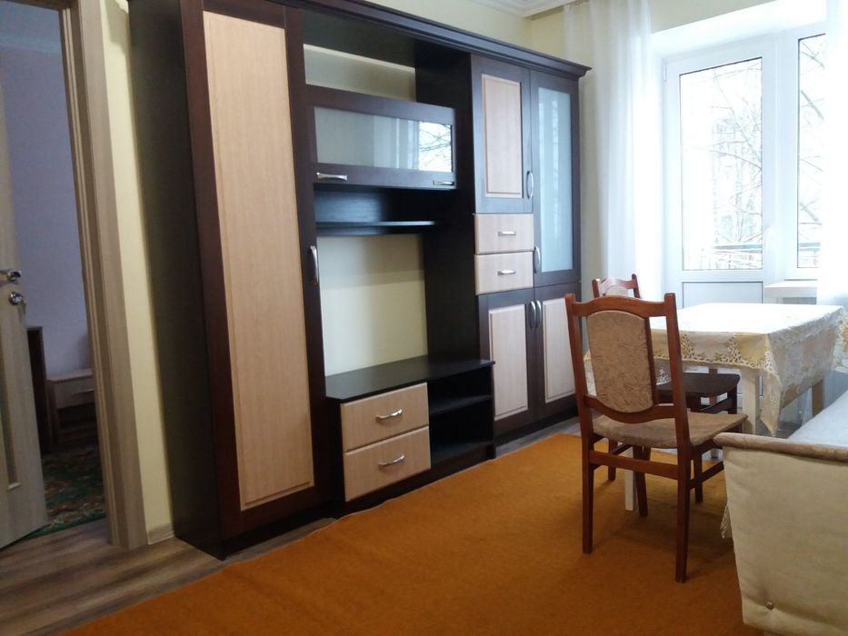 Центр, оренда затишної 2к квартири з меблями