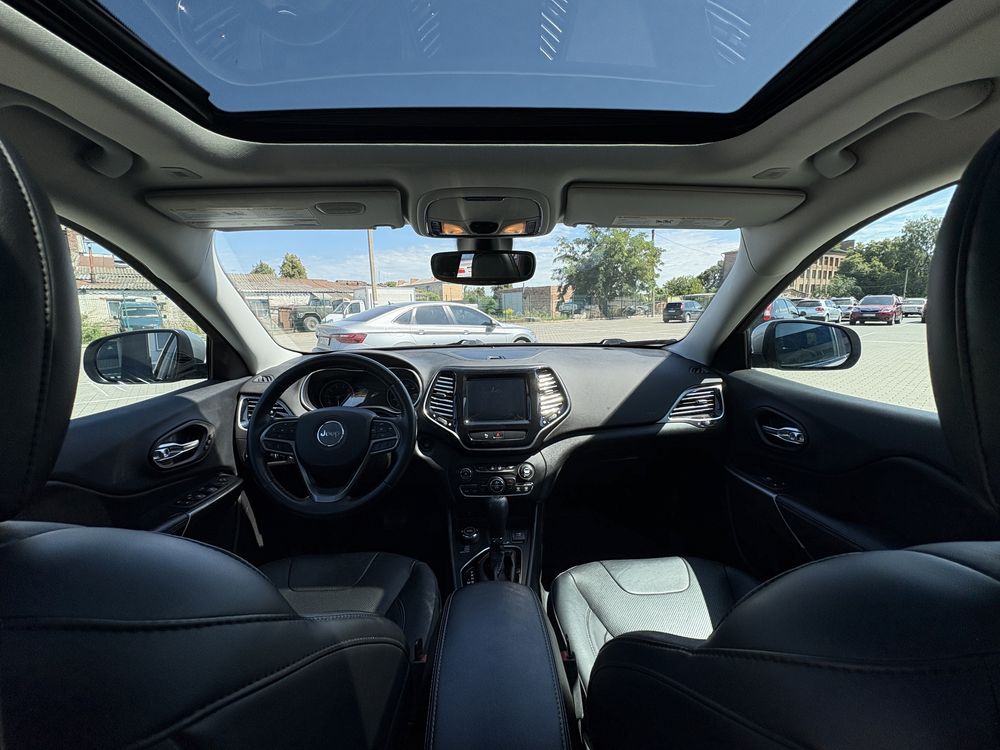 Jeep Cherokee Limited 3,2 2019 року