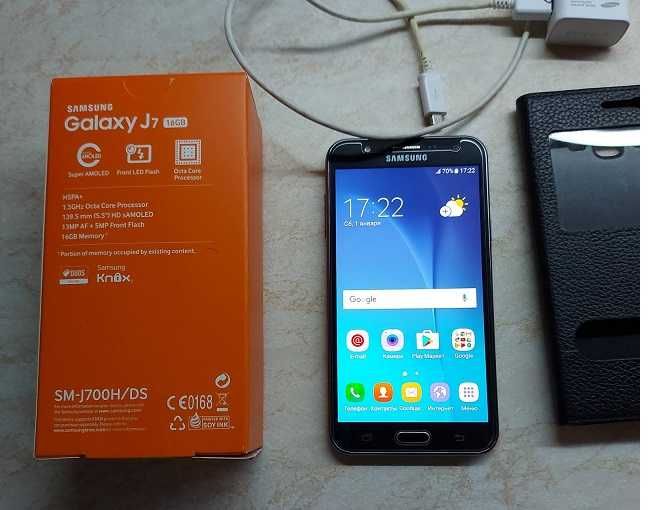 Телефон  Samsung Galaxy J7