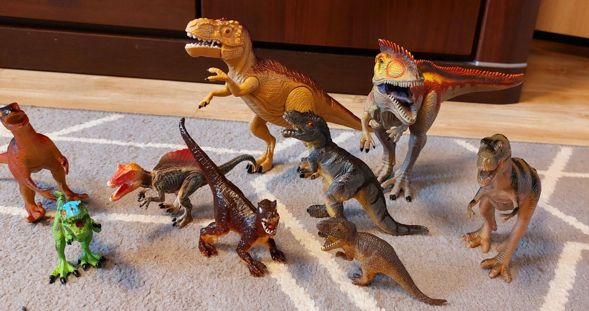 Zestaw figurki dinozaurów