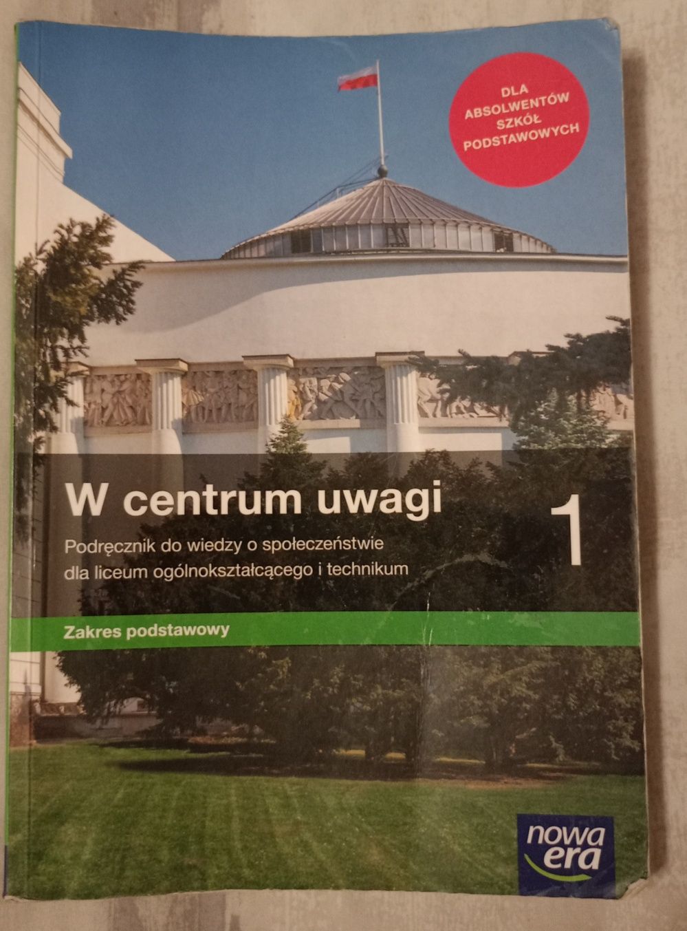 ,,W centrum uwagi" podręcznik do wiedzy o społeczeństwie