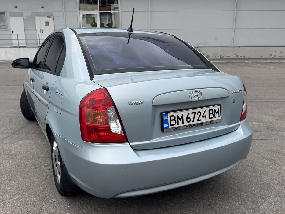 Хундай акцент третього покоління Hyundai Accent 2008