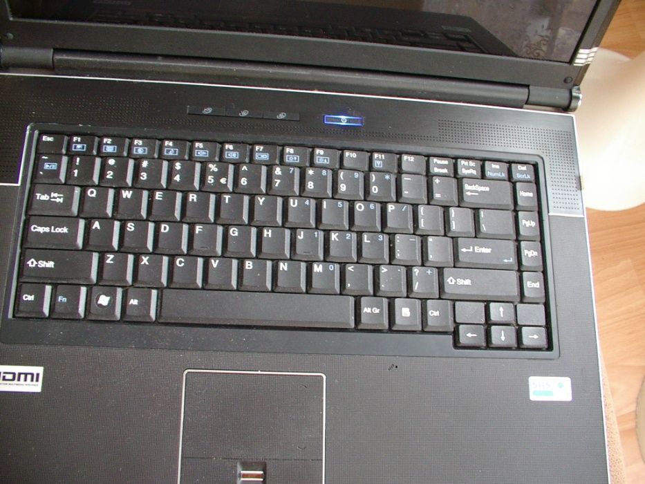 Laptop Zepto M865TUU