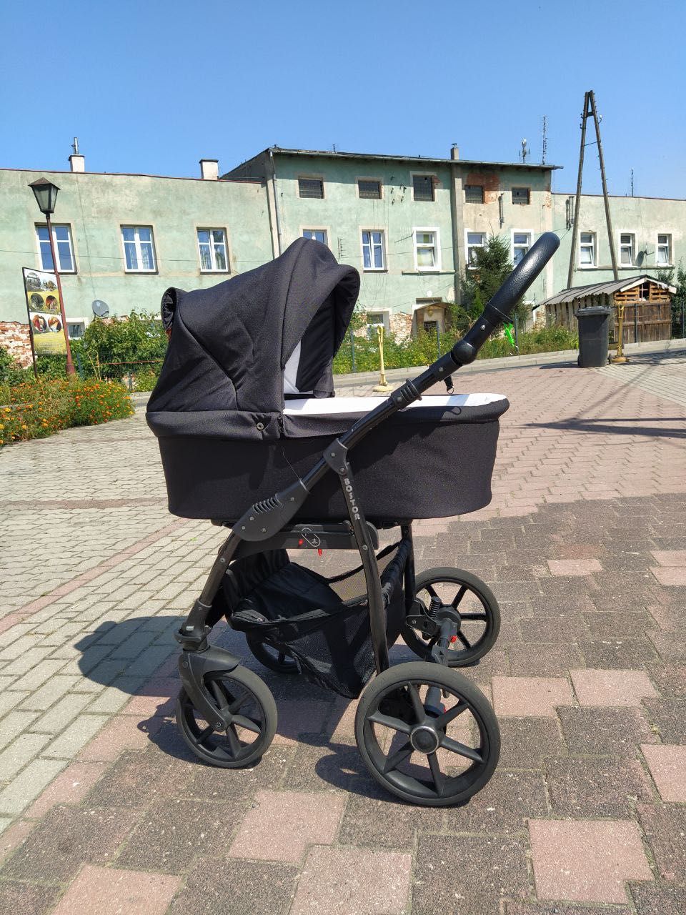 Wózek dziecięcy od 0 do 2 lat