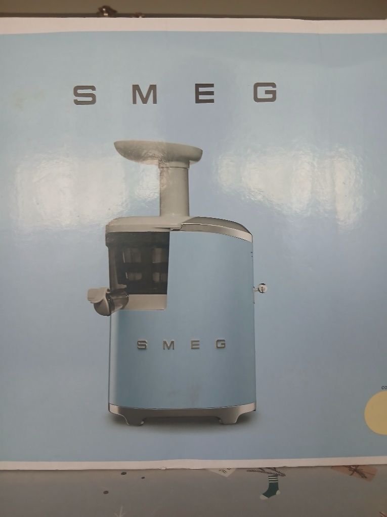 Extrator de sumos smeg nova