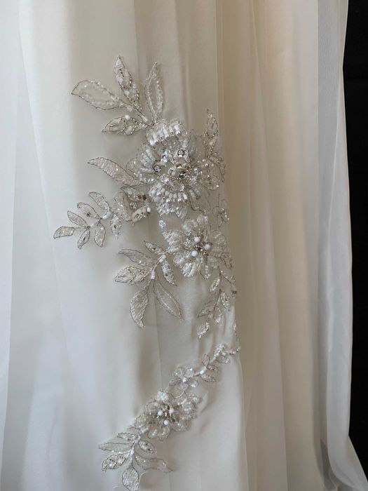 Nowa szyfonowa suknia ślubna Papas Michel 38 M Linia A z trenem ivory