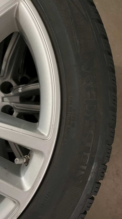 Tesla model S, Koła komplet, opony ziomowe, 245/45 R19"