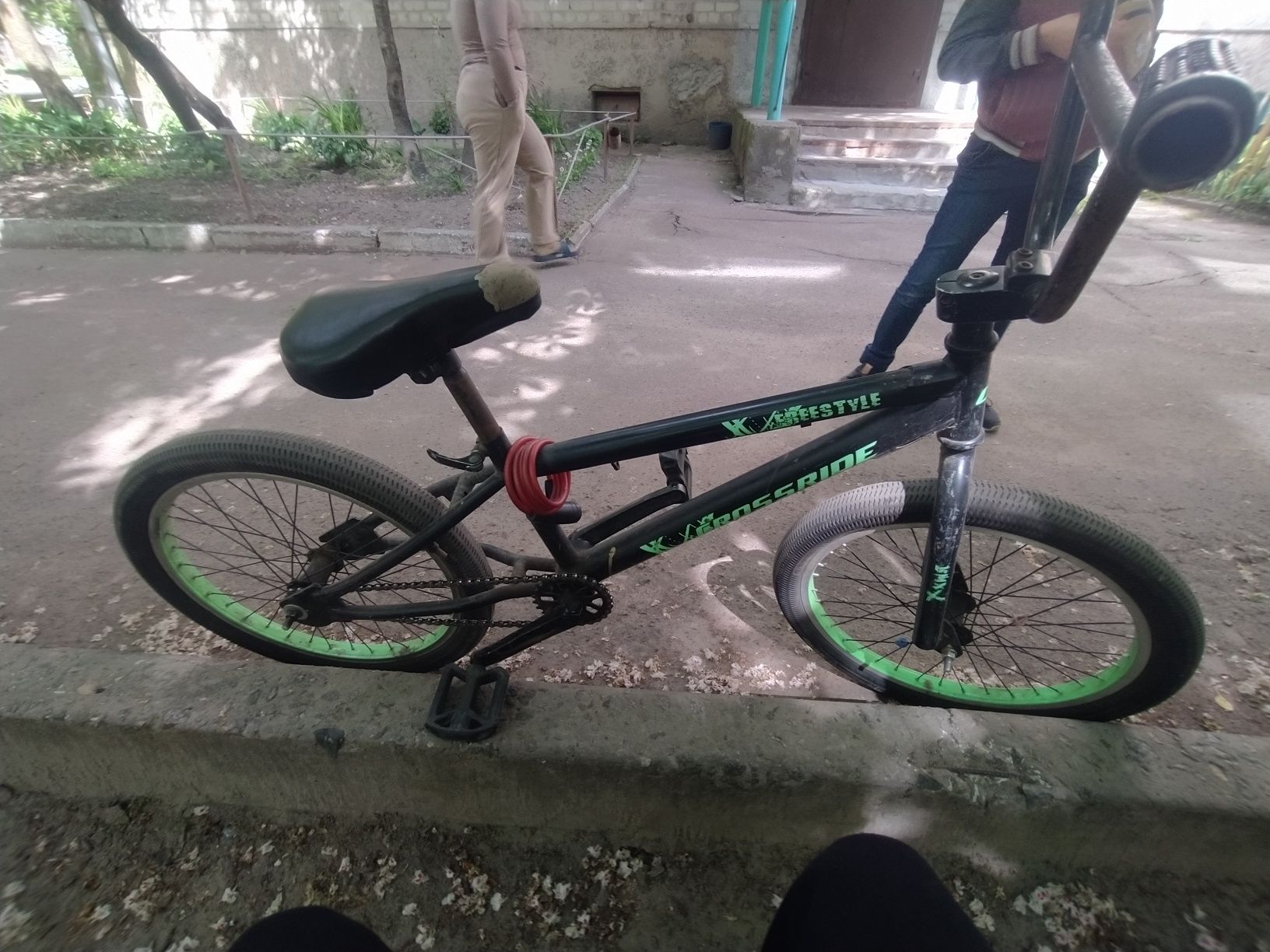 внлосипед типу BMX