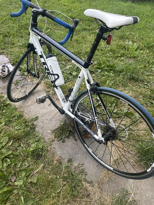 Продам шосейний велосипед TREK