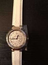 часы Louis Vuitton
