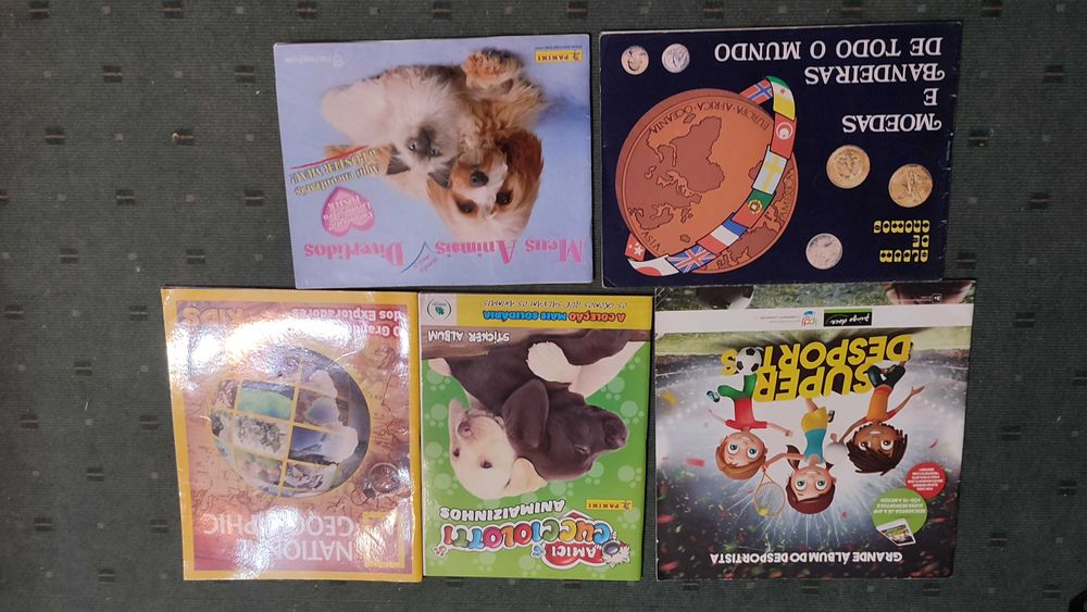 Lote 34 Cadernetas de Cromos diversas - sem cromos