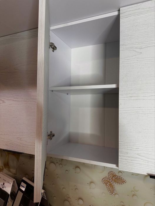 Кухня глянець Діплос макіято + біла