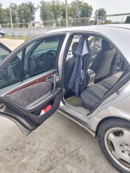 Продам мерседес в гарному стані.